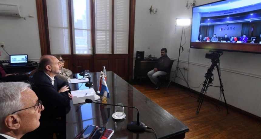 Perotti dialog&oacute; por videollamada con autoridades sanitarias de la provincia china de Jiangsu