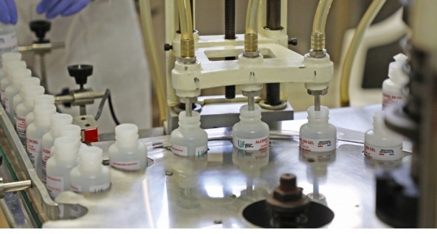 El Laboratorio Industrial Farmac&eacute;utico de la provincia produce alcohol en gel