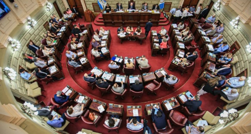 El gobernador mantendr&aacute; una reuni&oacute;n por videoconferencia con diputados y senadores nacionales por Santa Fe