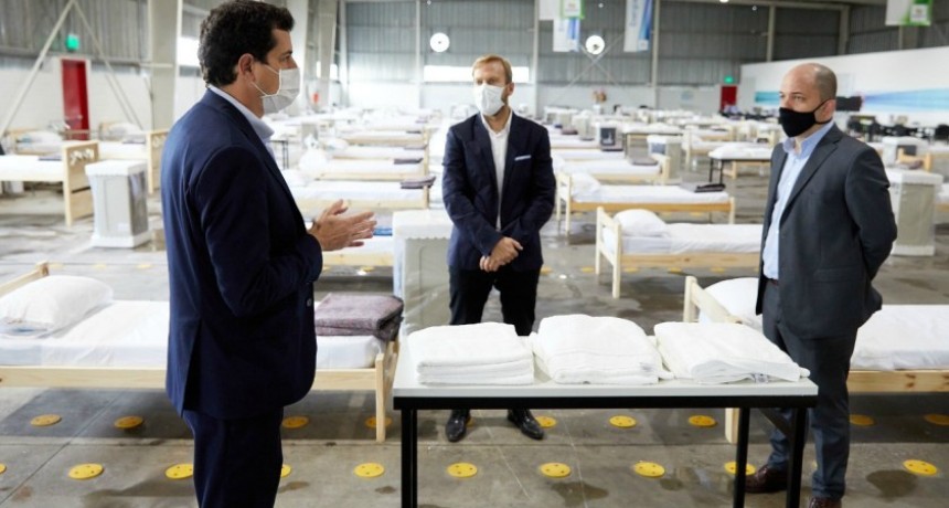 Wado de Pedro visit&oacute; el hospital de Ezeiza y centros de camas no hospitalarias para pacientes leves