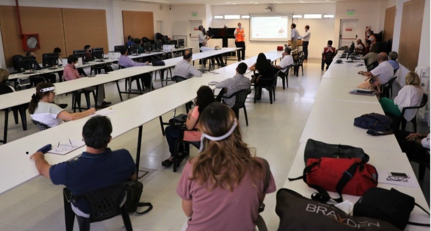 La provincia comenz&oacute; la capacitaci&oacute;n del personal de planta para la actividad presencial en administraci&oacute;n p&uacute;blica