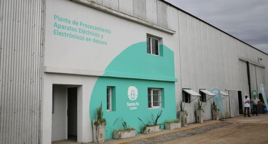La Municipalidad puso en marcha la planta de aparatos el&eacute;ctricos y electr&oacute;nicos en desuso