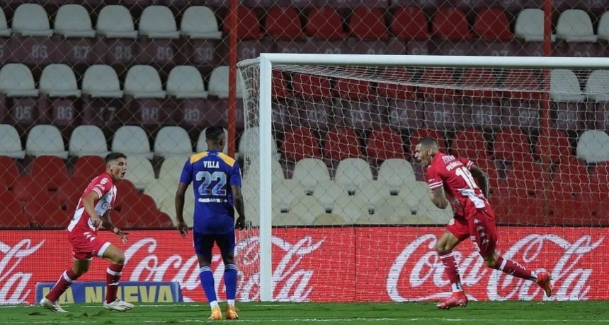 Uni&oacute;n venci&oacute; a Boca y lo pas&oacute; en la tabla de clasificaci&oacute;n