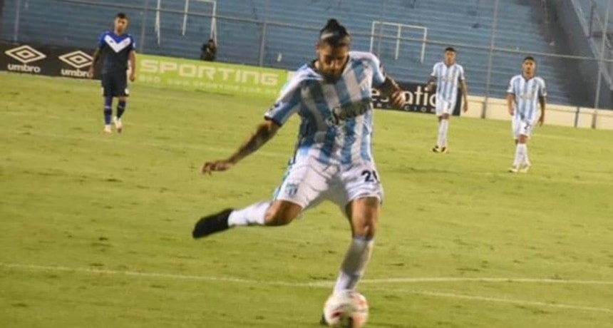 Atl&eacute;tico derrot&oacute; en Tucum&aacute;n a V&eacute;lez, que sigue puntero del Grupo 2