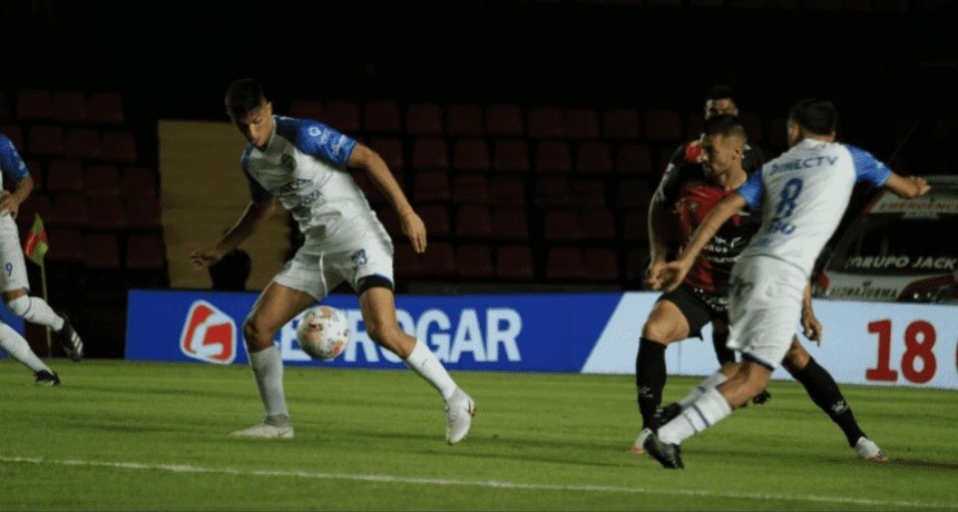 Col&oacute;n empat&oacute; ante Godoy Cruz