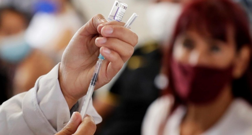 Vacuna contra el Covid: a qui&eacute;nes aplicar&aacute;n la cuarta dosis