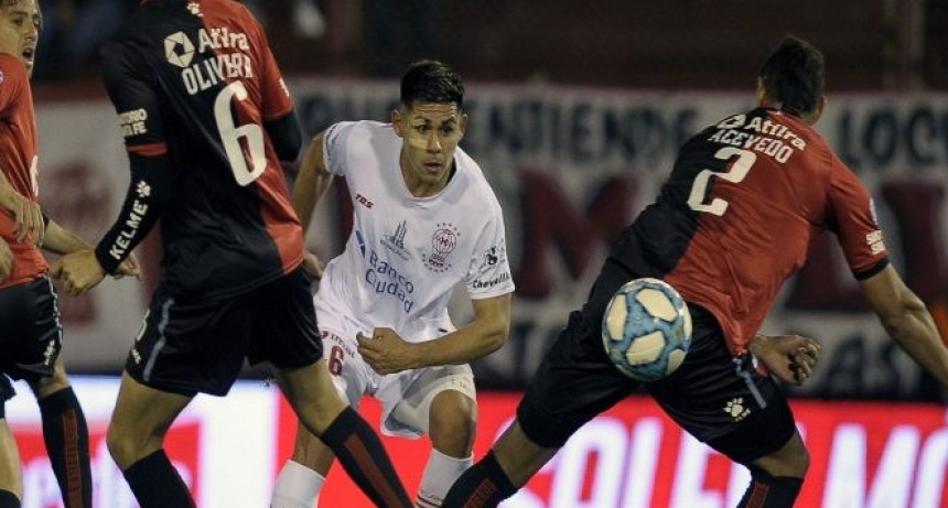 Col&oacute;n va por la recuperaci&oacute;n en la Copa de la Liga Profesional ante Hurac&aacute;n