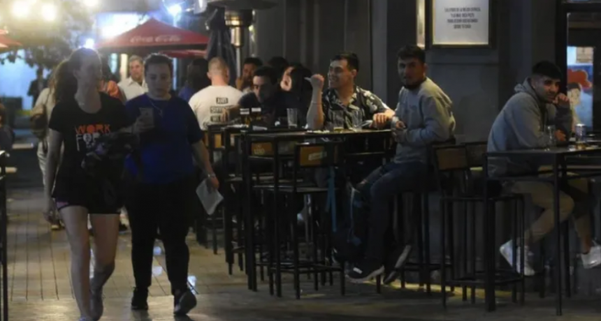 Los nuevos horarios de la noche santafesina