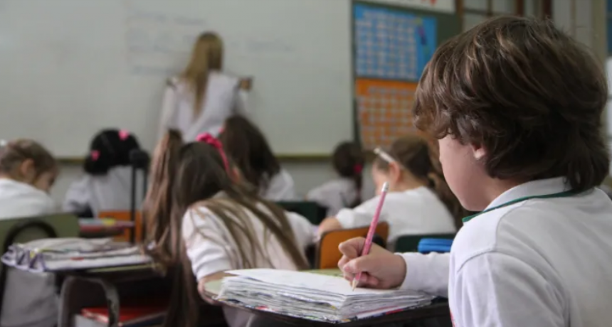 Todas las escuelas primarias de Santa Fe tendr&aacute;n jornada extendida