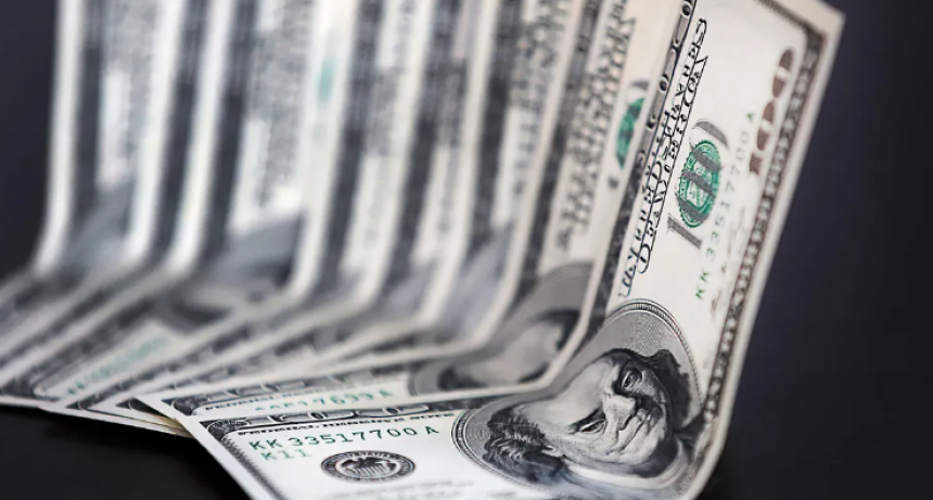 El d&oacute;lar blue baj&oacute; m&aacute;s de $20 y fren&oacute; su escalada