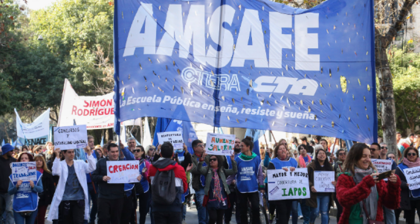 Este lunes ser&aacute; la paritaria de docentes y estatales