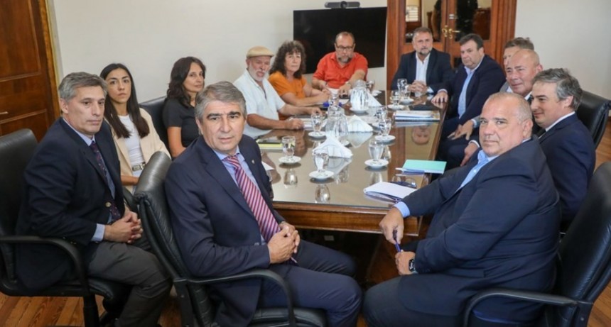 Paritarias en la provincia: &iquest;llega la convocatoria a los gremios?