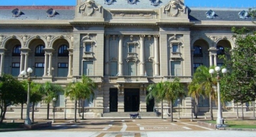Este Lunes se reanudan las paritarias con los gremios estatales y docentes