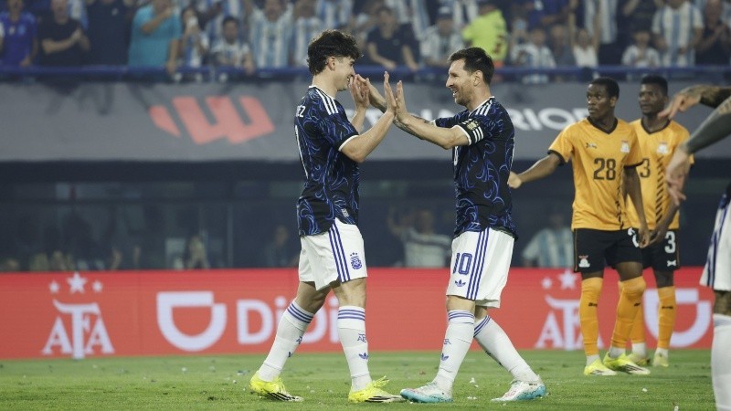 En su despedida en el pa&iacute;s, Argentina que gole&oacute; 5 a 0 a Zambia en La Bombonera