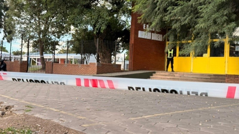 A una semana del tiroteo fatal en San Crist&oacute;bal: escuela cerrada por orden judicial y dos d&iacute;as m&aacute;s sin clases en la ciudad
