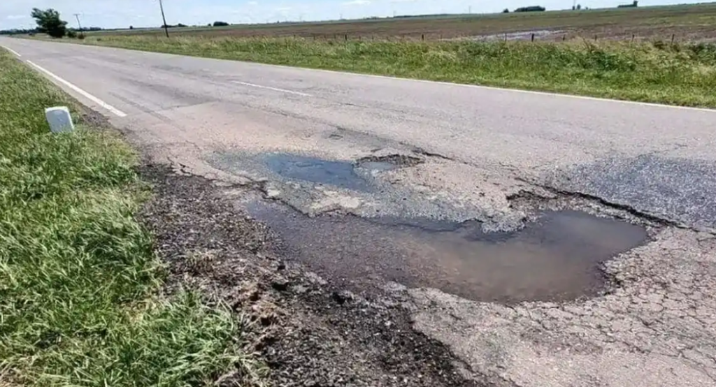 La Justicia orden&oacute; a Naci&oacute;n reparar un tramo clave de la Ruta 11 por su grave deterioro
