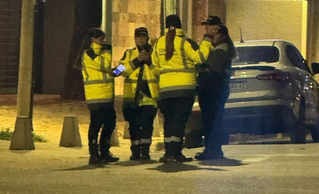 Nuevo SEOM: Comenzaron los trabajos de demarcaci&oacute;n de d&aacute;rsenas en el puerto