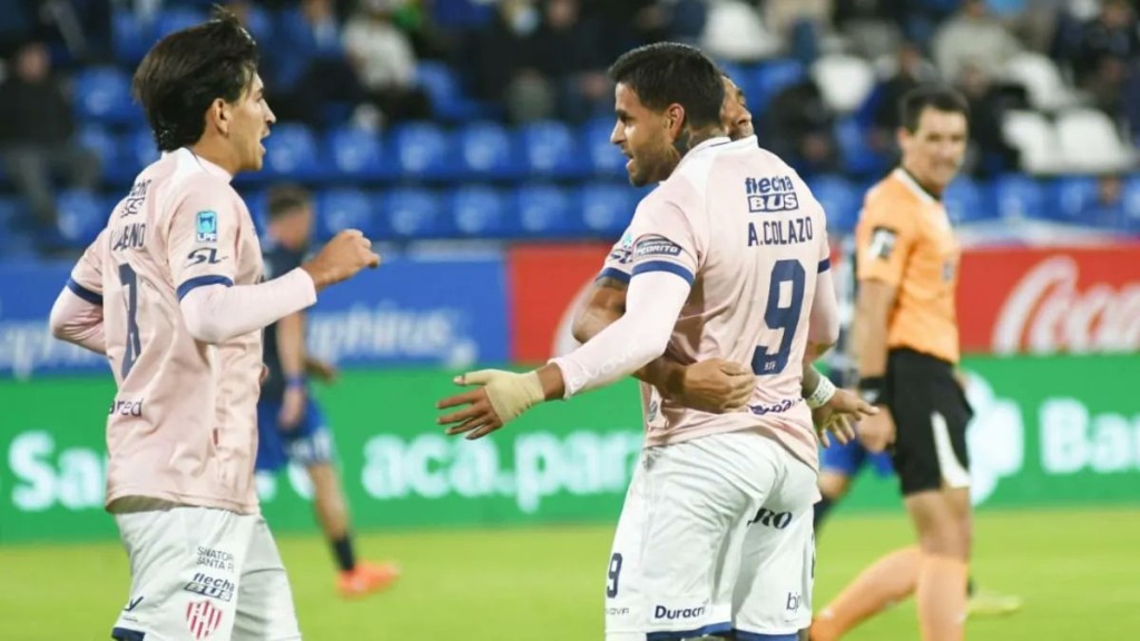 Uni&oacute;n sum&oacute; y depende s&iacute; mismo