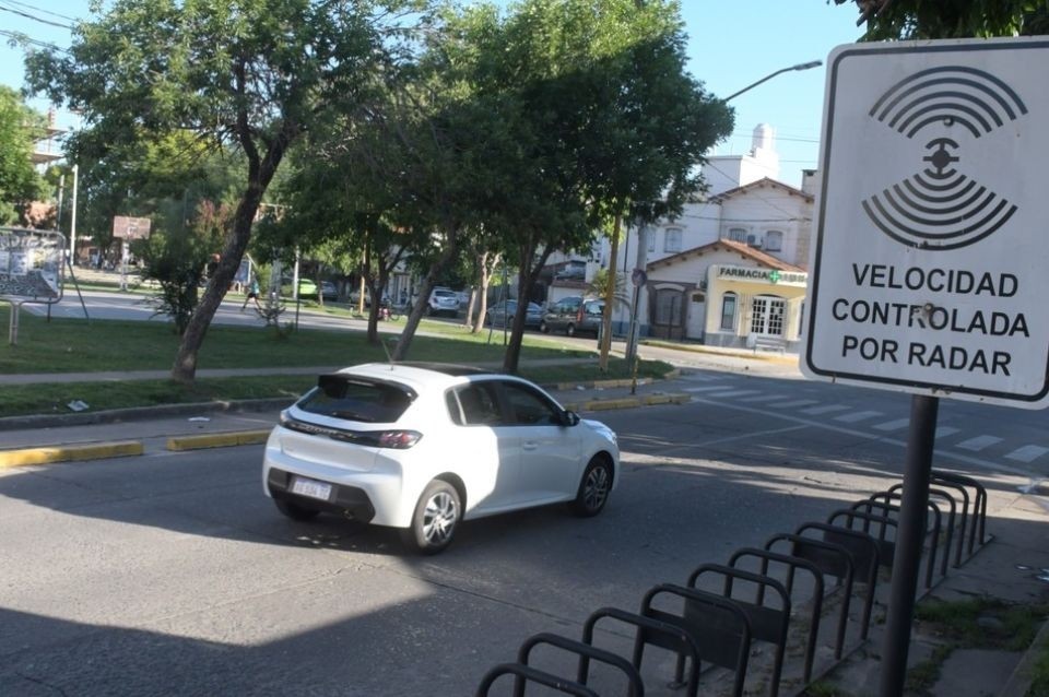 Anulan 13 fotomultas en Santa Fe por falta de se&ntilde;alizaci&oacute;n en radar de Marcial Candioti