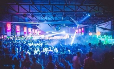 Murió un hombre en una fiesta electrónica, pero el evento nunca se detuvo