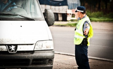 Dos extranjeros detenidos por intentar &ldquo;coimear&rdquo; a agentes de tr&aacute;nsito