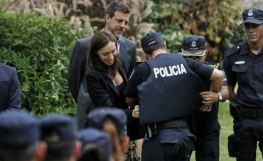 Har&aacute;n tests a polic&iacute;as y funcionarios para saber si consumen droga