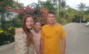 Lleg&oacute; una familia de refugiados sirios a la casa de un santafesino
