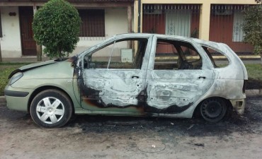 Quemaron un auto en Santo Tom&eacute;