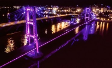 Esta tarde se inauguran las nuevas luminarias del Puente Colgante