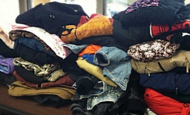 Abrieron un ropero solidario en una cafeter&iacute;a de barrio Sur