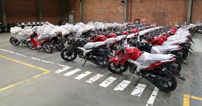 Frenan motos importadas 