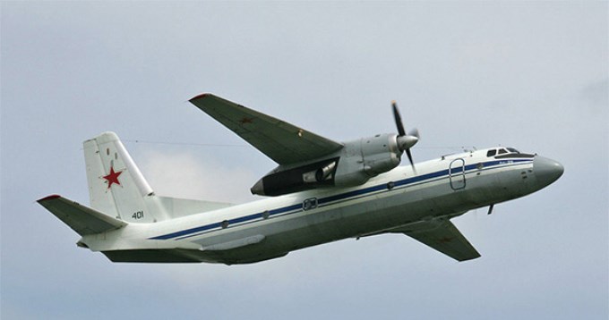 Un muerto y cinco heridos al incendiarse un avi&oacute;n militar en Rusia