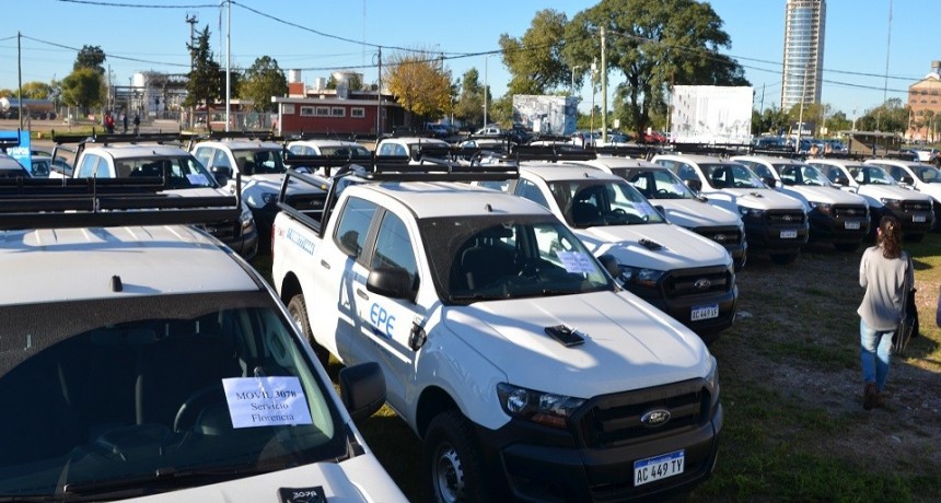 El Gobierno Provincial entreg&oacute; 55 nuevas camionetas a la Empresa Provincial de la Energ&iacute;a