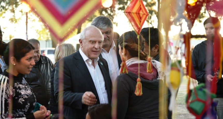 Lifschitz particip&oacute; de la 2&ordf; Fiesta Nacional de la M&uacute;sica de la Costa Santafesina
