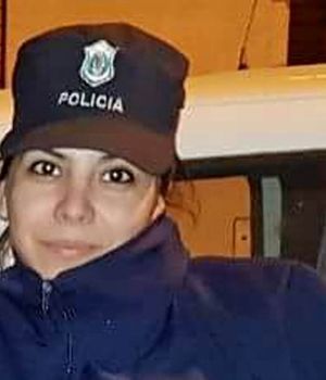 El parte m&eacute;dico de la polic&iacute;a baleada en comisar&iacute;a