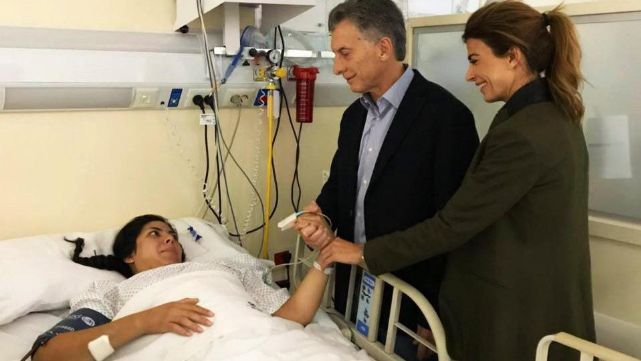 Macri visit&oacute; a la mujer polic&iacute;a baleada en la comisar&iacute;a