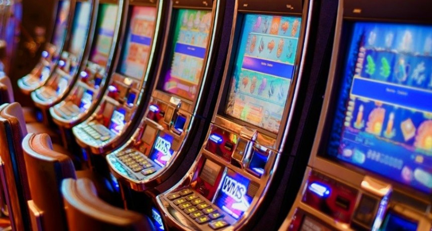 Apost&oacute; $5 y gan&oacute; $1.000.000 en un tragamonedas