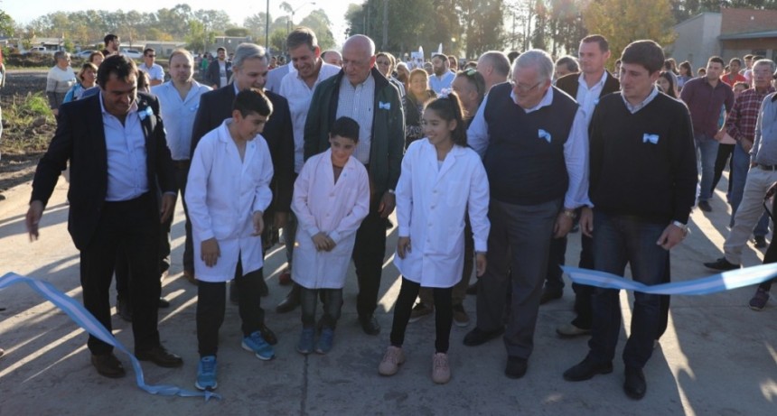 Inauguraron la pavimentaci&oacute;n y desag&uuml;es de la calle Chaco