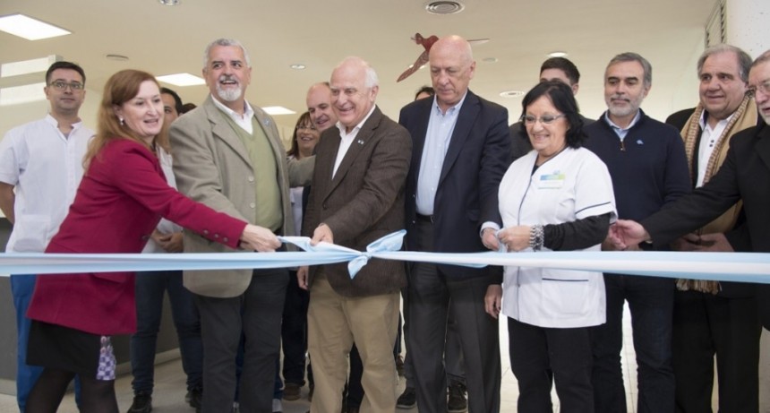 Se inaugur&oacute; el nuevo laboratorio con sistema de automatizaci&oacute;n rob&oacute;tico del Cemafe