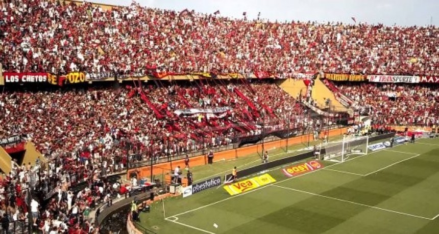 Bonificar&aacute;n la cuota de junio a los socios de Col&oacute;n que vayan al partido frente a River