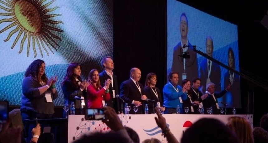 La UCR confirm&oacute; su permanencia en Cambiemos