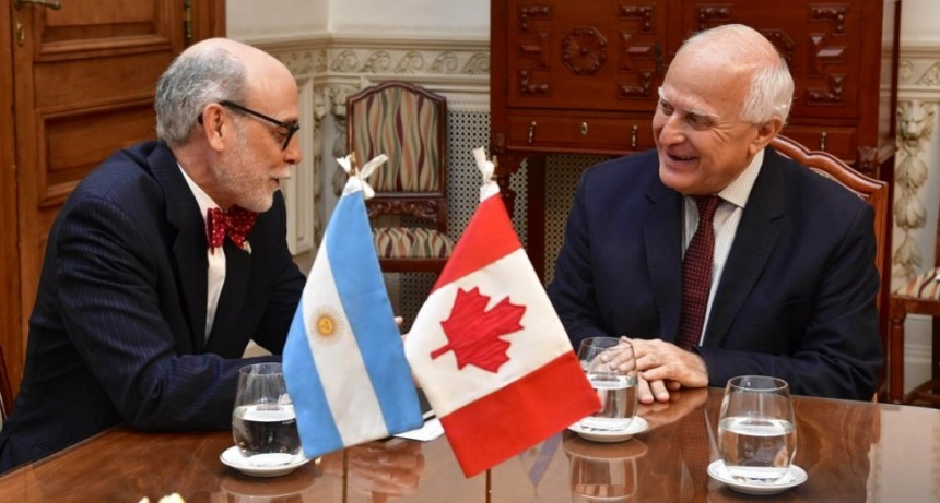 Lifschitz se reuni&oacute; en Rosario con el embajador de Canad&aacute;