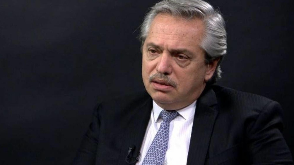 Fern&aacute;ndez sostiene que hay "un plan sistem&aacute;tico" para acusar a Cristina Kirchner de corrupci&oacute;n 