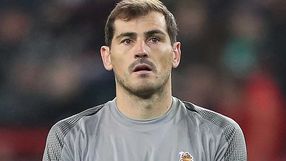 Iker Casillas sufri&oacute; un infarto, aunque est&aacute; fuera de peligro