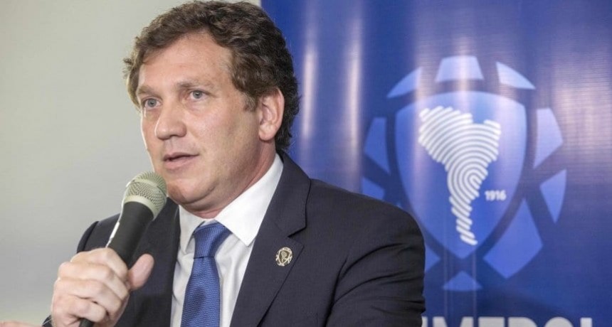 Alejandro Dom&iacute;nguez le puso un freno a los cinco cambios en Conmebol