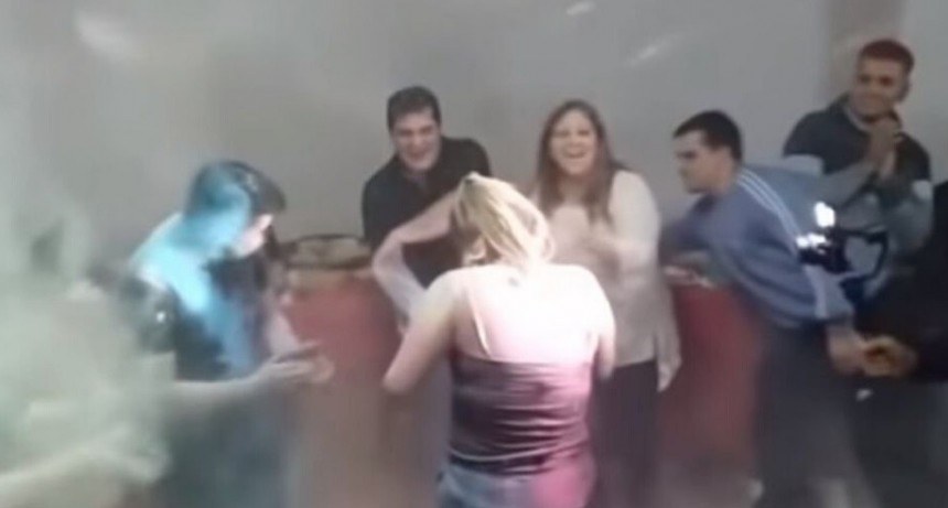 Renunci&oacute; la funcionaria que rompi&oacute; la cuarentena para hacer una fiesta