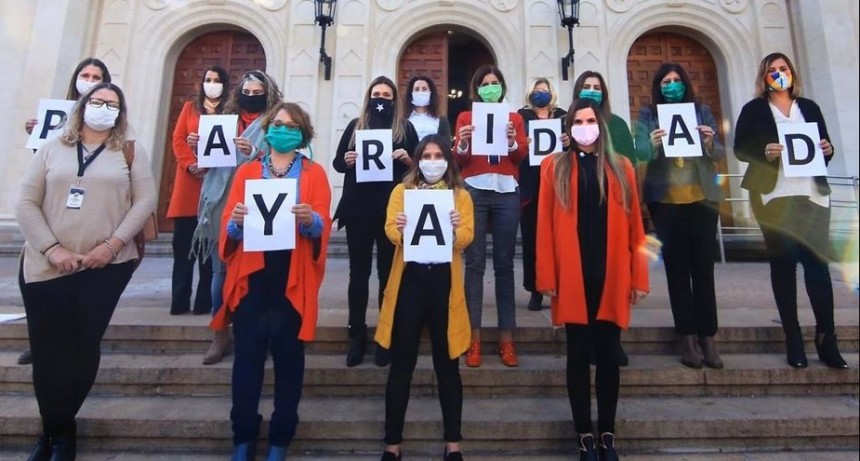 Diputadas presentan nuevo proyecto de paridad