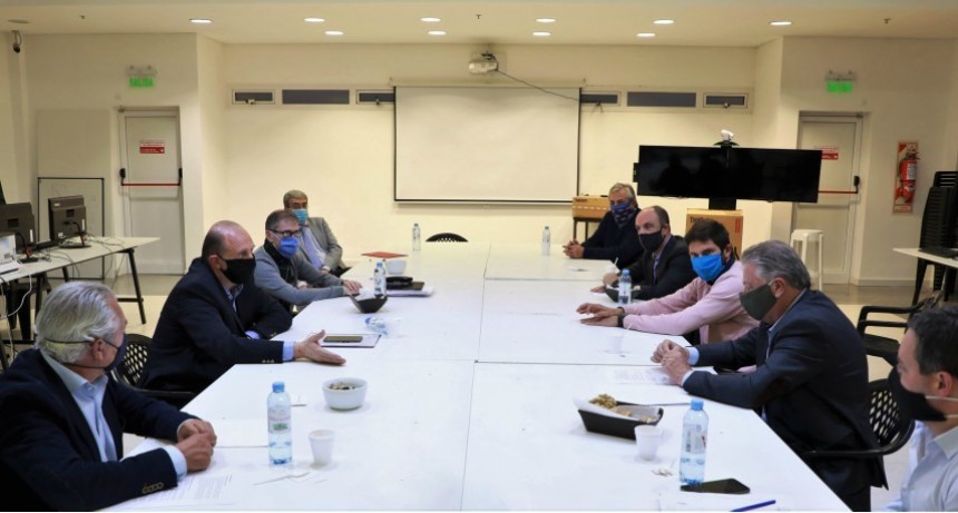 El gobernador se reuni&oacute; con representantes de la Uni&oacute;n C&iacute;vica Radical