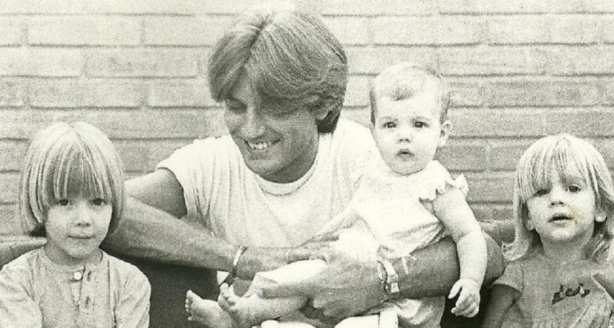 El adi&oacute;s a Sergio Denis | Familiares y figuras del espect&aacute;culo despidieron al cantante