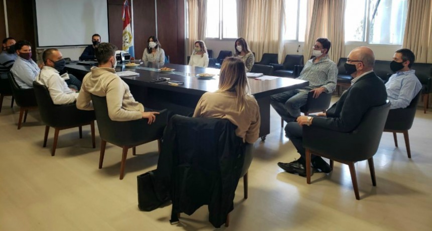 La provincia comenz&oacute; a delinear Santa Fe MAS: el programa de inserci&oacute;n laboral y desarrollo productivo para j&oacute;venes de 16 a 30 a&ntilde;os